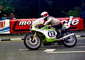 Images Dated 27th December 2017: Derek Mortimer (Kawasaki) 1977 Formula Three TT