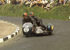 Derek Plummer Collection: Derek Plummer & Malcolm Brett (Kettle Triumph) 1970 750 Sidecar TT