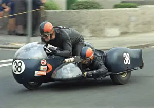 Derek Plummer & Malcolm Brett (Kettle Triumph) 1970 500 Sidecar TT
