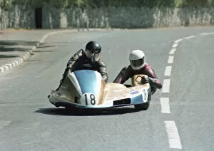 Derek Plummer Collection: Derek Plummer & Roger Tomlinson (Yamaha) 1982 Sidecar TT