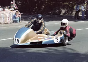 Images Dated 13th June 2021: Derek Plummer & Roger Tomlinson (Yamaha) 1982 Sidecar TT