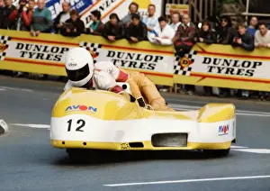 Derek Rumble jnr & Gareth Keep (Yamaha) 1989 Sidecar TT