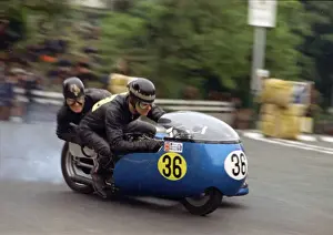 Derek Yorke Prints: Derek Yorke & Danny Fynn (Triumph) 1971 750 Sidecar TT