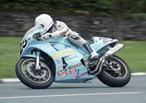 Derek Young Gallery: Derek Young (Honda) 1993 Senior TT