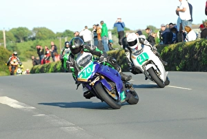 Images Dated 8th July 2015: Derran Slous (Kawasaki) and Tom Snow (Honda) 2015 Southern 100