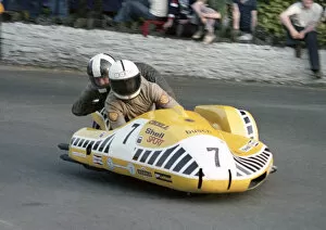Images Dated 13th December 2019: Dick Greasley & Gordon Russell (Busch Yamaha) 1978 Sidecar TT