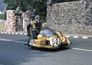 Images Dated 14th September 2020: Dick Hawes & Allan Barclay (Anderson Yamaha) 1978 Sidecar TT