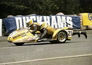 Images Dated 27th May 2017: Dick Hawes & Bill Boldison (Anderson Yamaha) 1979 Sidecar TT