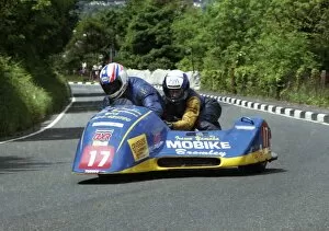 Images Dated 19th September 2013: Dick Hawes and Eddie Kiff (Yamaha) 1993 Sidecar TT