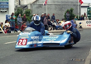 Eddy Kiff Gallery: Dick Hawes & Eddy Kiff (Ireson Kawasaki) 1990 Sidecar TT