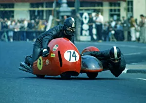 Images Dated 18th October 2018: Dick Maplethorpe & J Coaten (Triumph) 1970 750cc Sidecar TT