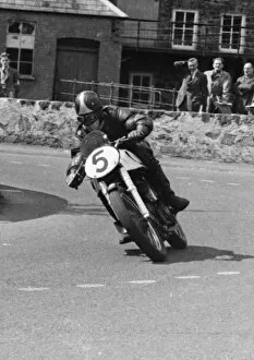 Images Dated 6th July 2019: Dickie Dale (Norton) 1950 Senior Ulster Grand Prix