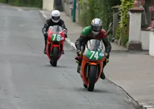 Dirk Kaletsch (Honda) leads Derek Whalley (Honda) 2004 Lightweight 400 TT