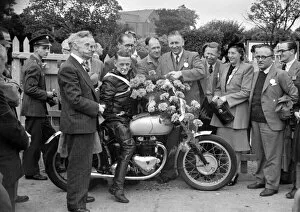 Images Dated 15th February 2022: Don Crossley (Triumph) 1948 Senior Manx Grand Prix