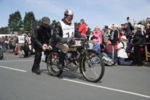 Doug Allen (1912 Humber), No. 14, 2007 Re-enactment