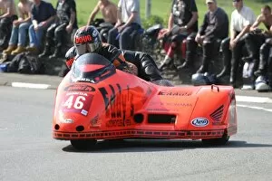 Images Dated 4th June 2007: Doug Wright & Dipash Chauhan (Shelbourne Honda) 2007 Sidecar TT