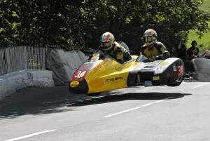 Images Dated 8th June 2009: Dylan Lynch & Aaron Galligan (LCR Yamaha) 2009 Sidecar TT