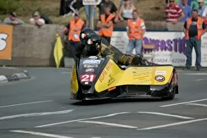 Images Dated 5th June 2010: Dylan Lynch & Aaron Galligan (MR Equipe Yamaha) 2010 Sidecar A TT