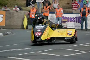 Dylan Lynch & Aaron Galligan (MR Equipe Yamaha) 2010 Sidecar A TT