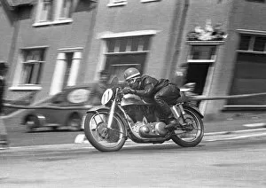 Images Dated 6th April 2022: Eddie Crooks (Norton) 1953 Senior Clubman TT
