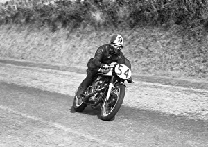 Eddie Crooks Gallery: Eddie Crooks (Norton) 1959 Senior Manx Grand Prix