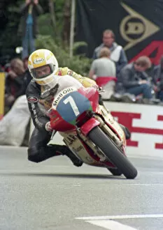 Images Dated 22nd December 2019: Eddie Laycock (Yamaha) 1987 Junior TT