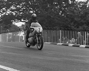 1972 Junior Manx Grand Prix Collection: Eddie Moore (Aermacchi) 1972 Junior Manx Grand Prix