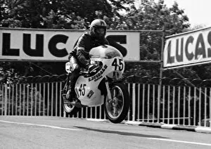 Images Dated 11th March 2018: Eddie Roberts (Dugdale Maxton Yamaha) 1975 Classic TT