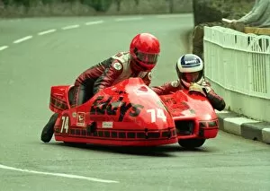 Eddy Wright Gallery: Eddy Wright & Ian Marchant (Windle Yamaha) 1988 Sidecar TT