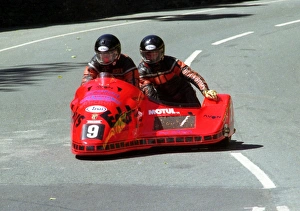 Images Dated 7th January 2018: Eddy Wright & Rick Long (EMC) 1995 Sidecar TT