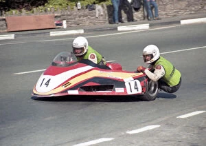 Images Dated 26th February 2021: Eric Bregazzi & Jimmy Creer (Windle Yamaha) 1984 Sidecar TT