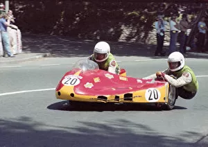 Images Dated 13th June 2021: Eric Bregazzi & Jimmy Creer (Yamaha) 1982 Sidecar TT