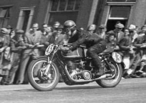 Images Dated 27th September 2020: Eric Cheers (Matchless) 1955 Senior TT