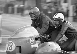 Images Dated 5th February 2021: Eric Creaser & John Teal (Stable BSA) 1972 750 Sidecar TT