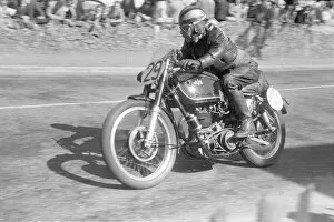 Images Dated 24th December 2021: Eric Hardy (AJS) 1952 Junior TT