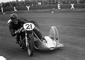 Images Dated 22nd November 2016: Eric Oliver & Stan Dibben (Norton) 1953 Silverstone Saturday