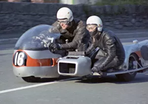 Images Dated 31st December 2020: Eric Parkinson & Barbara Lawes (Crescent) 1969 500 Sidecar TT