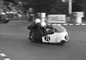 Images Dated 18th October 2019: Eric Parkinson & R Philpot (Triumph) 1966 Sidecar TT