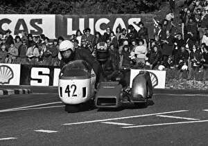 Images Dated 11th February 2017: Eric Parkinson & Roger Osbourne (EP Crescent) 1973 Sidecar TT