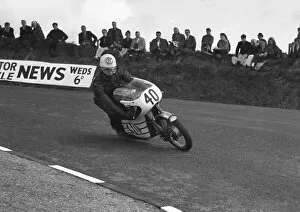 Images Dated 29th November 2020: Eric Shuttleworth (Greeves) 1965 Lightweight Manx Grand Prix