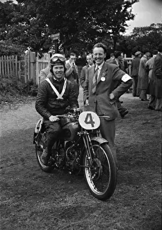 Ernie Barrett (Guzzi) 1948 Lightweight Manx Grand Prix