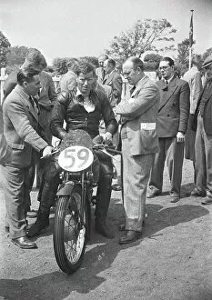 Velocette Collection: Ernie Lyons (Velocette) 1949 Senior TT