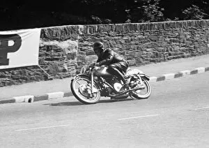 Images Dated 11th December 2015: Fergus Anderson (Guzzi) 1951 Lightweight TT