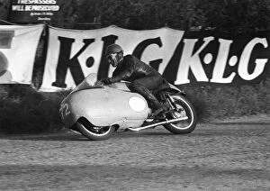 Images Dated 25th September 2019: Fergus Anderson (Guzzi) 1955 Junior TT