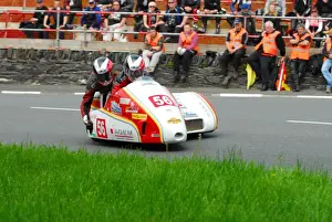 Franck Barbier & Emmanuel Debroise (Baker Suzuki) 2013 Sidecar TT