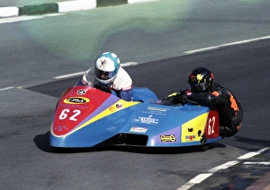 Images Dated 7th January 2018: Franco Martinel & Paul Yarwood (MSDF Yamaha) 1994 Sidecar TT