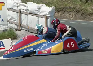 Franco Martinel & Tony Wilde (MSDF Yamaha) 1996 Sidecar TT