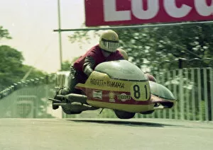 Frank Illingworth Gallery: Frank Illingworth & Ray Crowther (Padgett Yamaha) 1976 1000 Sidecar TT