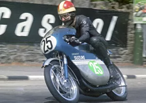 Images Dated 3rd May 2022: Frank Perris (Crooks Suzuki) 1969 Lightweight TT