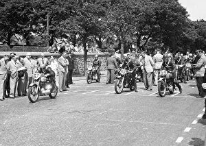 Images Dated 18th May 2022: Frank Sheene (Royal Enfield, 67) Goo Owen (Matchless, 68) and Harry Voice (BSA)